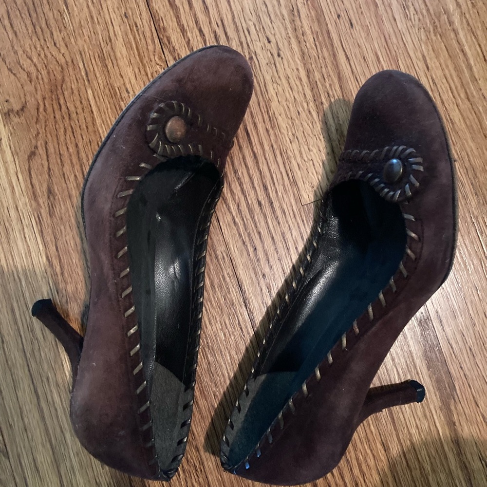 Used condition brown suede ferragamo